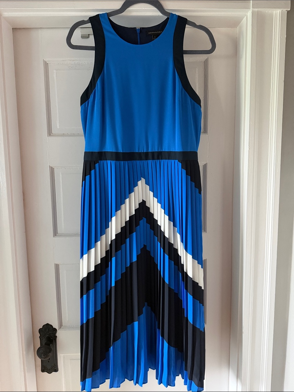 Banana Republic Blue, Black and White Pleated Chevron Midi Dress - Picture 2 of 2